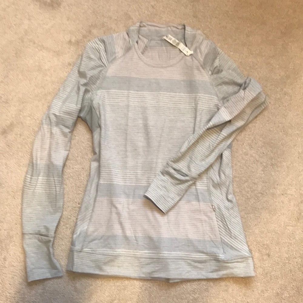 Lululemon long sleeved shirt size 10